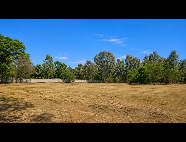 15,434M² SMALLHOLDING FOR SALE IN LEWZENE ESTATE